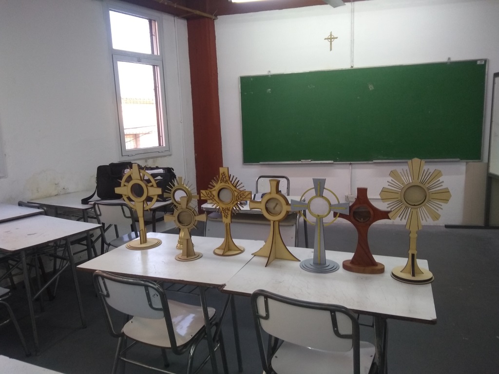 Custodias del Santísimo Sacramento en la Sede Bernal