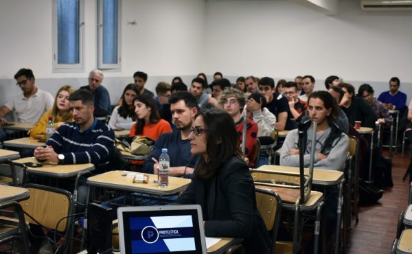 Se realizó la conferencia sobre “Reforma política del Estado”