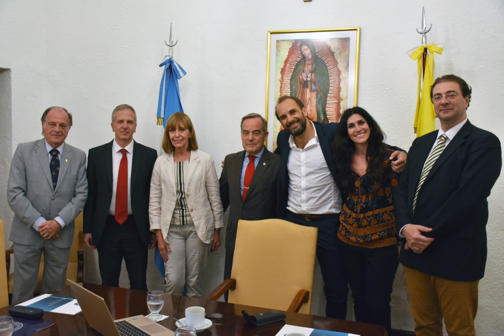 Convenio con fines benéficos y culturales