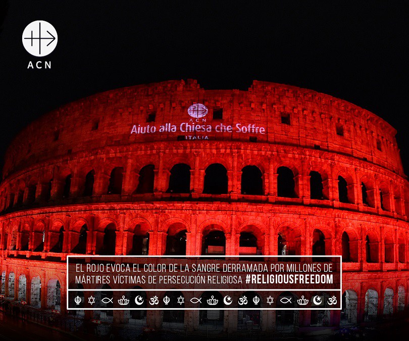 La Sagrada Familia se ilumina de rojo por la libertad religiosa en el mundo