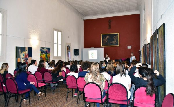 Talleres de alimentación saludable en colegios secundarios de la ciudad