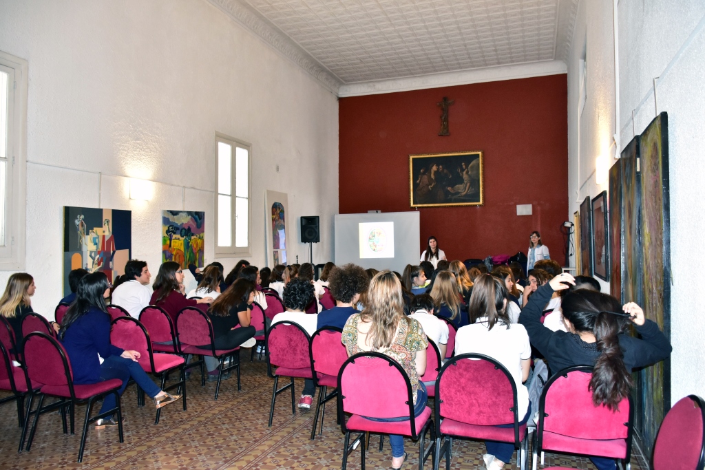 Talleres de alimentación saludable en colegios secundarios de la ciudad