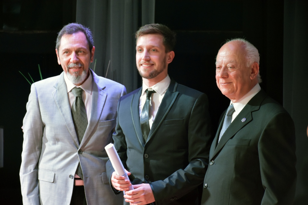 Acto de colación de grado de la Facultad de Arquitectura y Diseño y FACEI