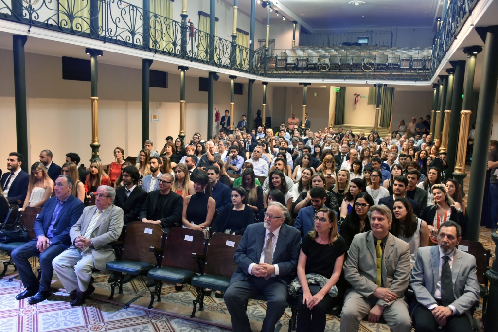 Acto de colación de grado de la Facultad de Arquitectura y Diseño y FACEI