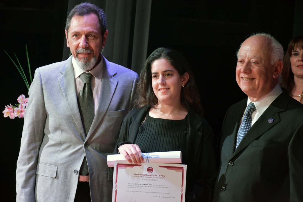 Acto de colación de grado de la Facultad de Arquitectura y Diseño y FACEI