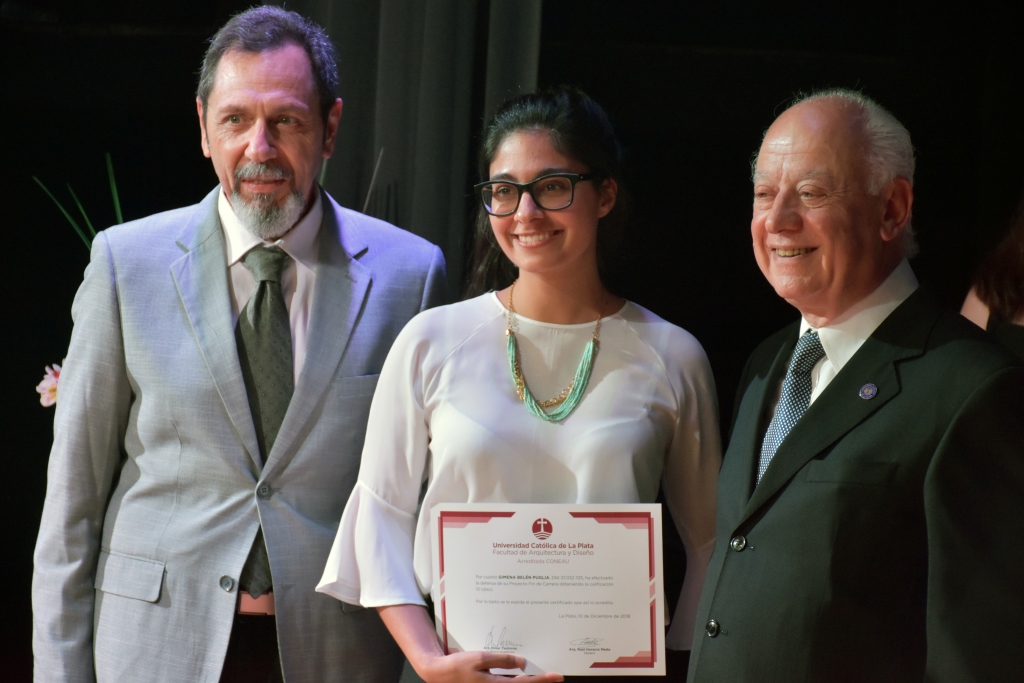 Acto de colación de grado de la Facultad de Arquitectura y Diseño y FACEI