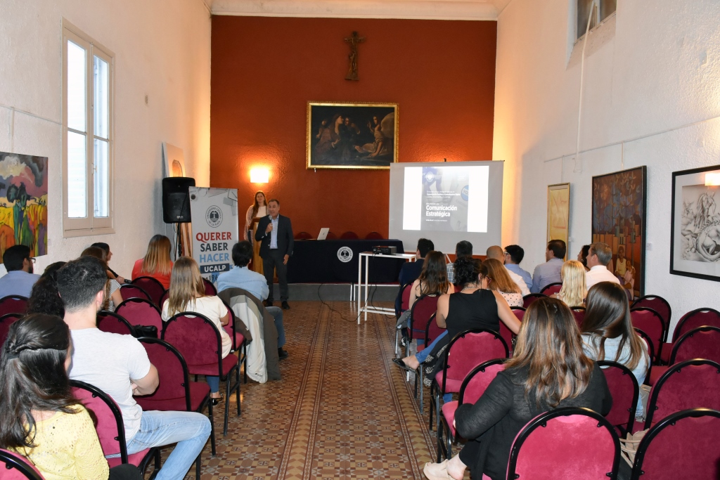 Diplomatura en Comunicación Estratégica