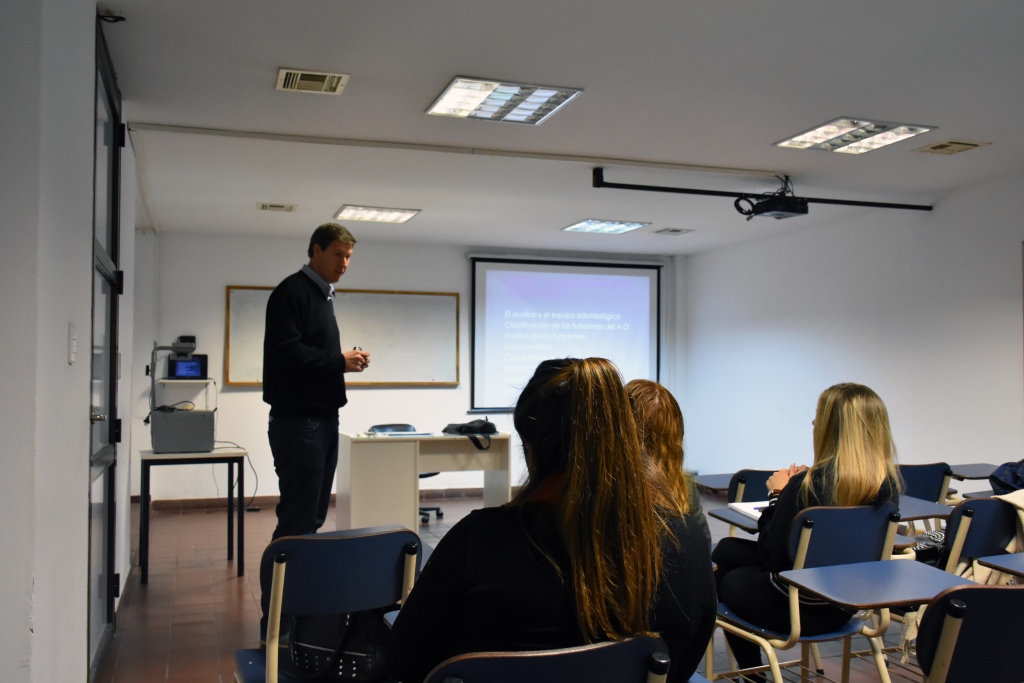 Curso Auxiliar Odontológico