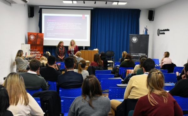 Comenzó el curso “El ejercicio profesional en el abordaje de la violencia de género”