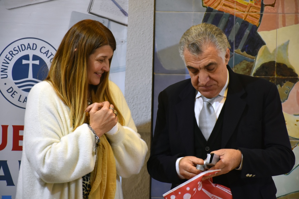 Emotivo homenaje al Profesor Omar Ferraro