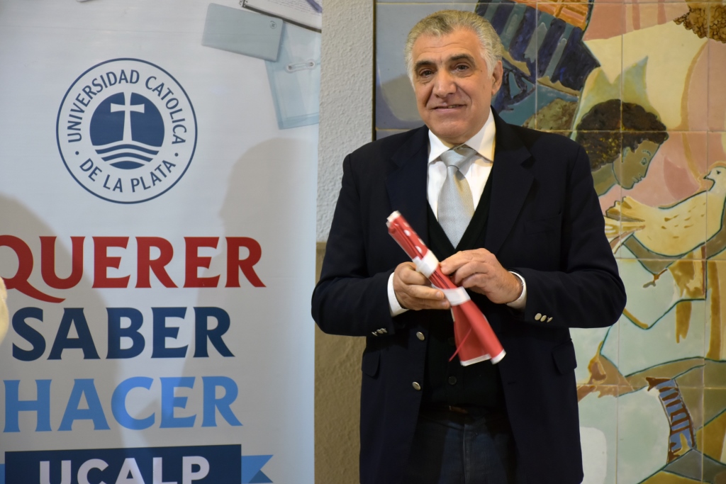 Emotivo homenaje al Prof. Omar Ferraro