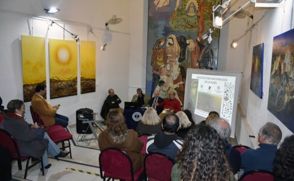 Conferencia sobre el racionalismo en La Plata