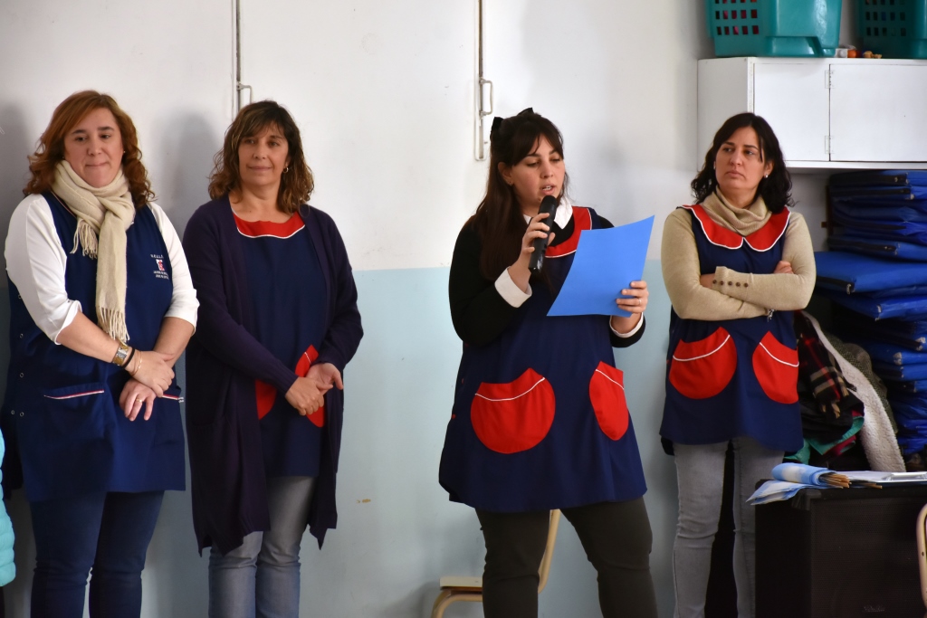 Los chicos del Jardín Estrada homenajearon a la Bandera Argentina