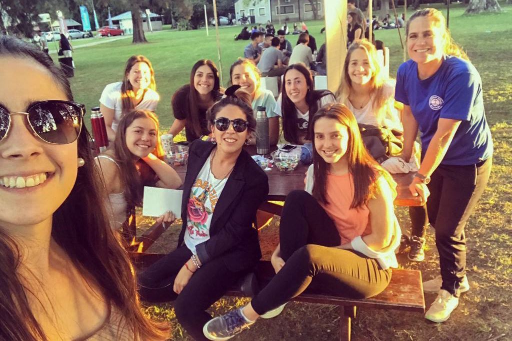 “Bicampeonas, la cofradía deportiva en la Universidad“ 