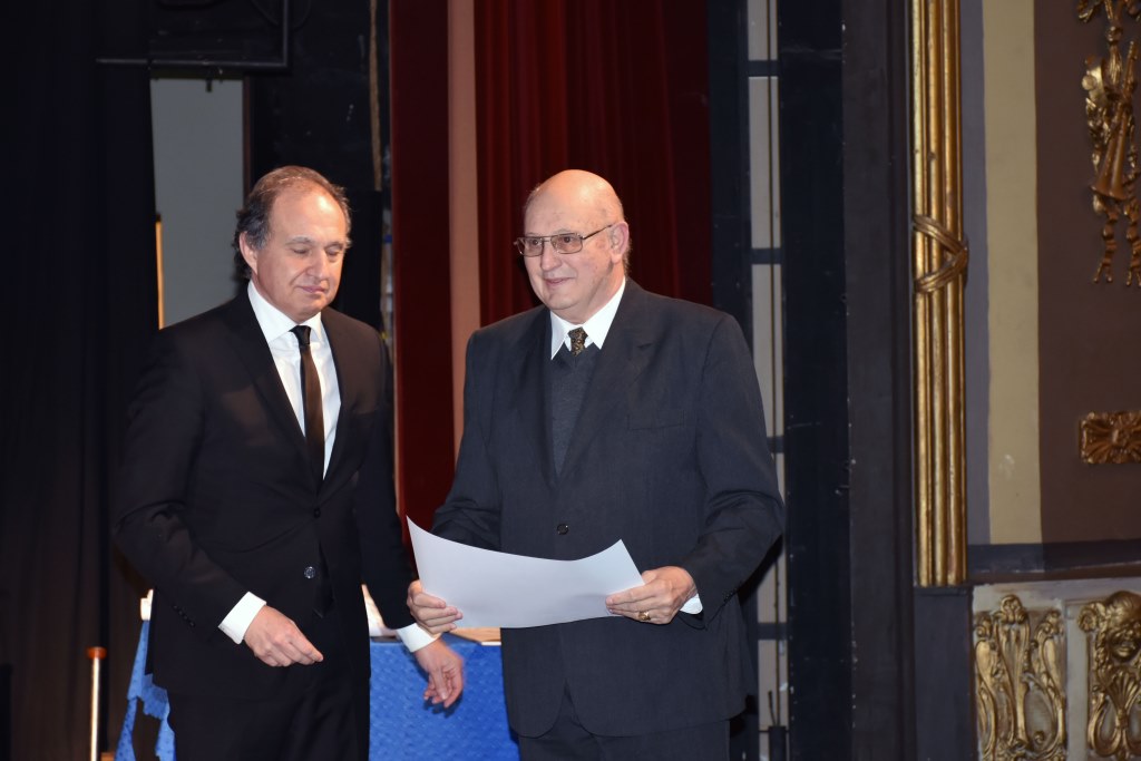 Entrega de diplomas en la Facultad de Derecho y Ciencias Políticas 