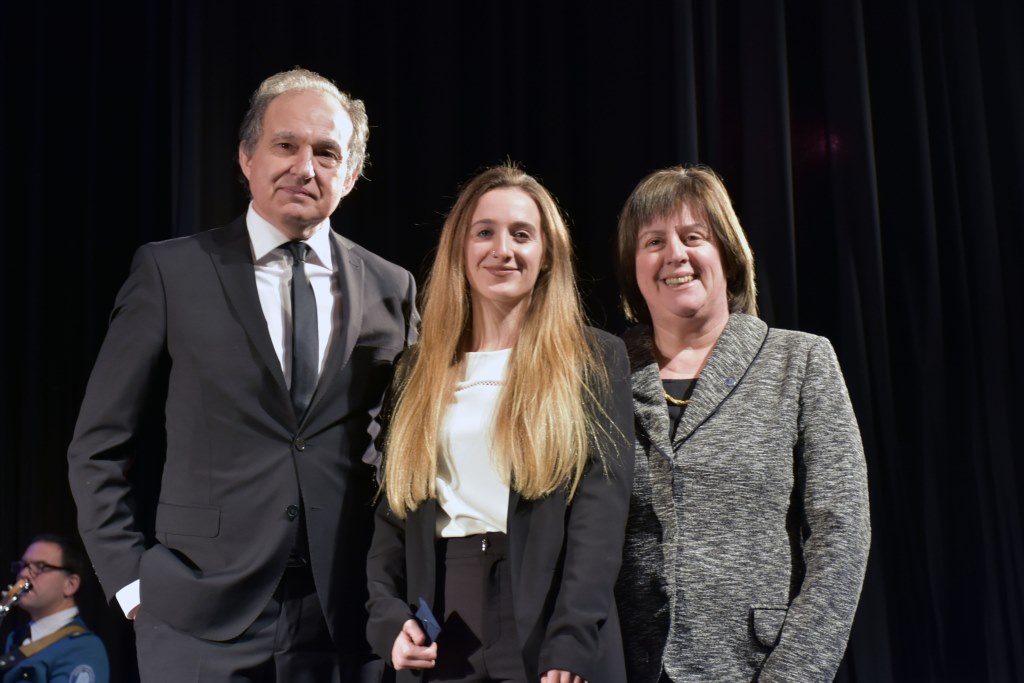 Entrega de diplomas en la Facultad de Derecho y Ciencias Políticas 