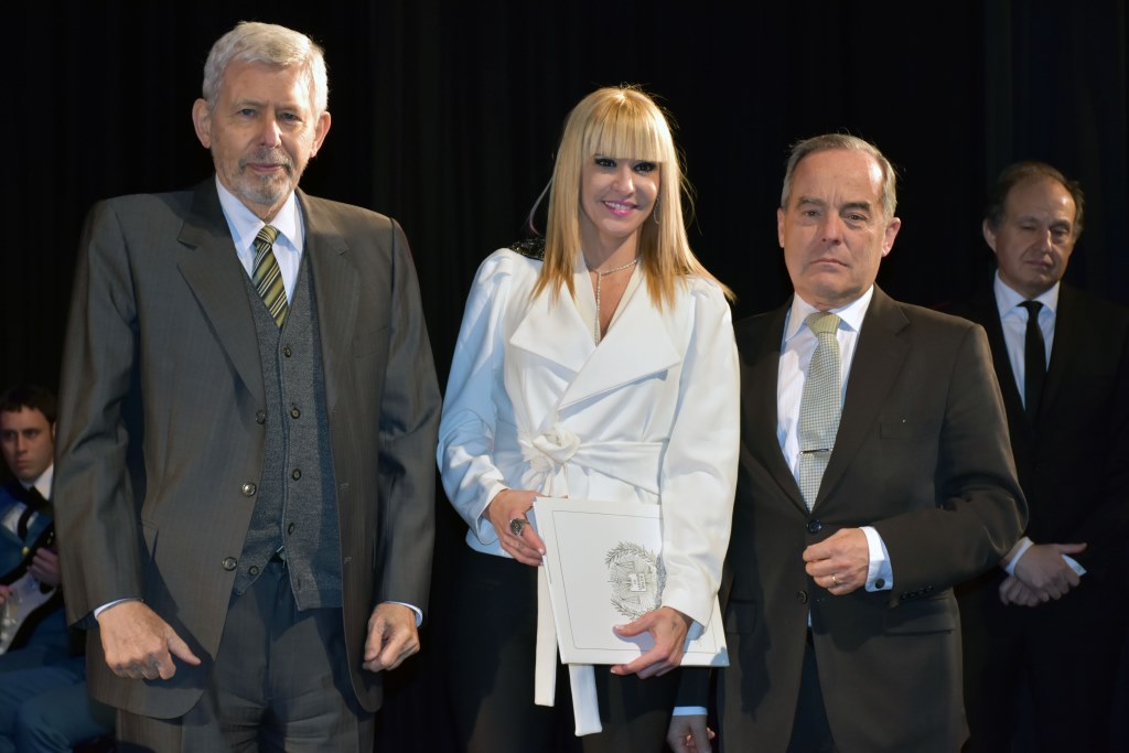 Entrega de diplomas en la Facultad de Derecho y Ciencias Políticas 