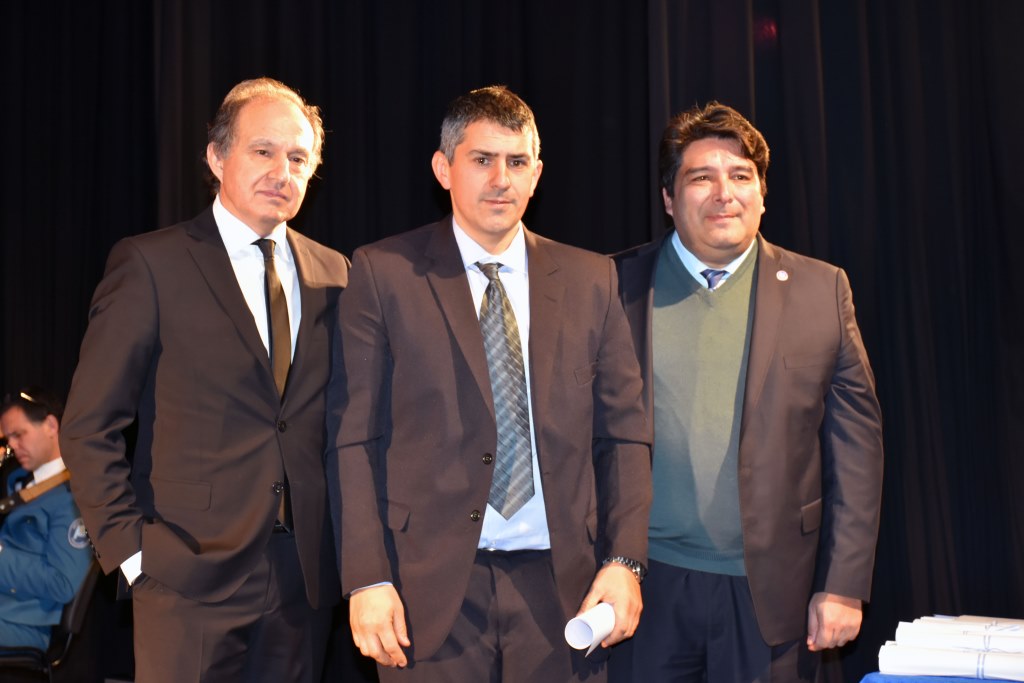 Entrega de diplomas en la Facultad de Derecho y Ciencias Políticas 