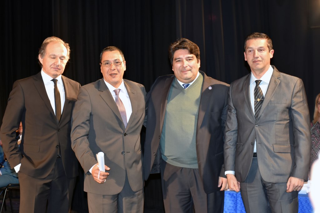 Entrega de diplomas en la Facultad de Derecho y Ciencias Políticas 