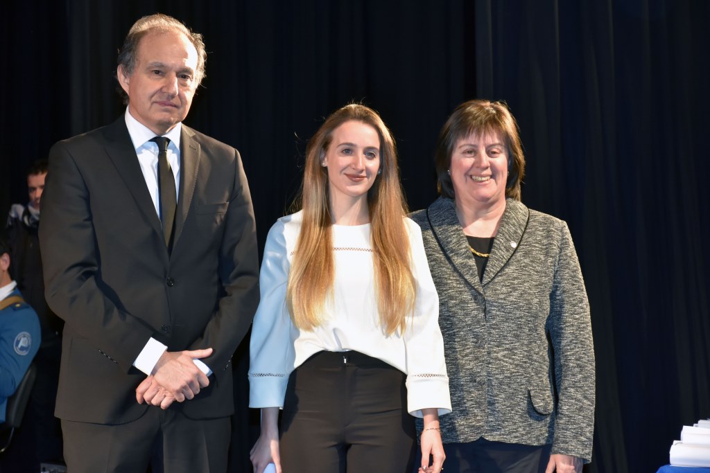 Entrega de diplomas en la Facultad de Derecho y Ciencias Políticas 