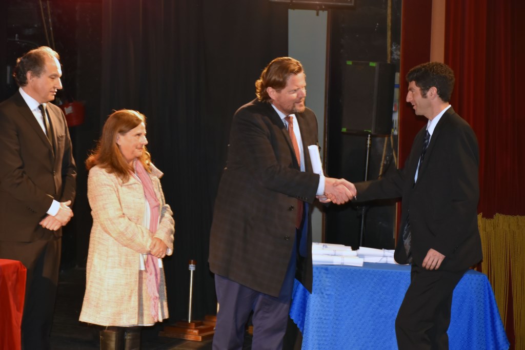 Entrega de diplomas en la Facultad de Derecho y Ciencias Políticas 