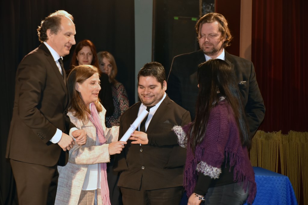 Entrega de diplomas en la Facultad de Derecho y Ciencias Políticas 