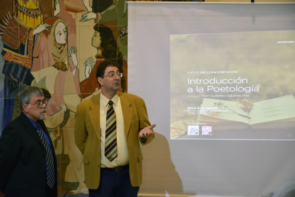 Introducción a la Poetología