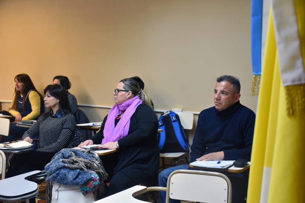 Curso Ceremonial de Símbolos Nacionales y Organización de Actos Escolares