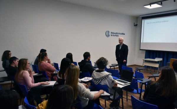 La redacción de reportes y análisis de políticas públicas