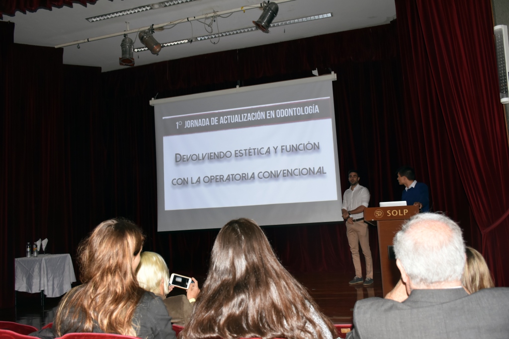 Primera Jornada de Actualización en Odontología 