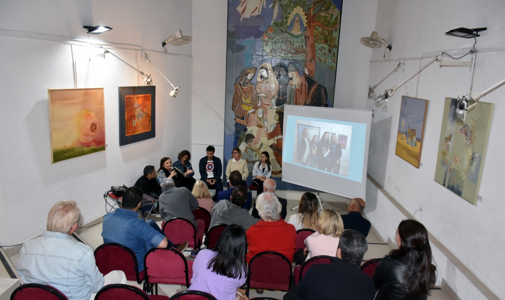 Trabajo interdisciplinar entre diseñadores y artistas