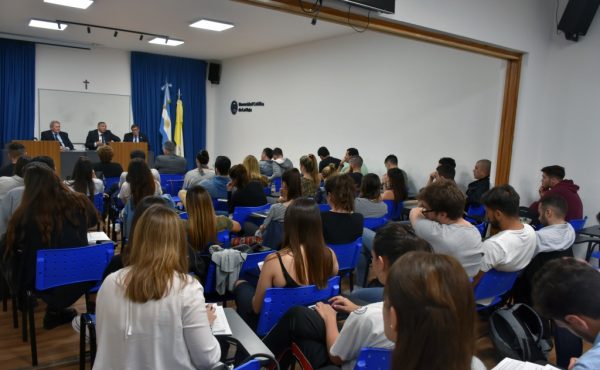 Seminario sobre Recursos Naturales y su Dimensión Jurídica