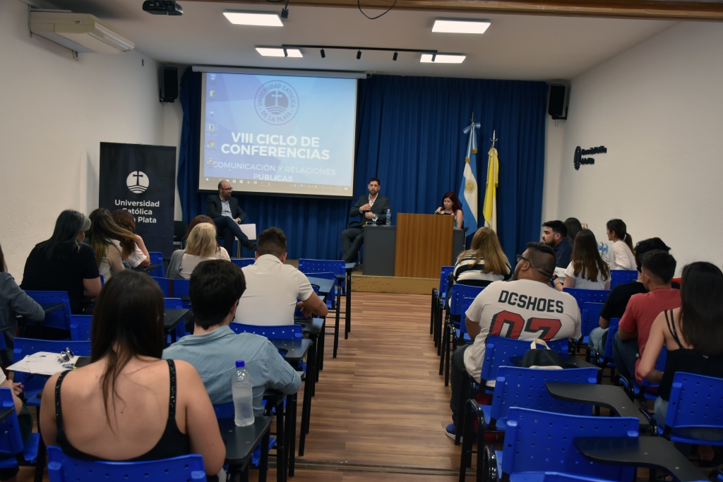 VIII Ciclo de Conferencias de Comunicación y Relaciones Públicas