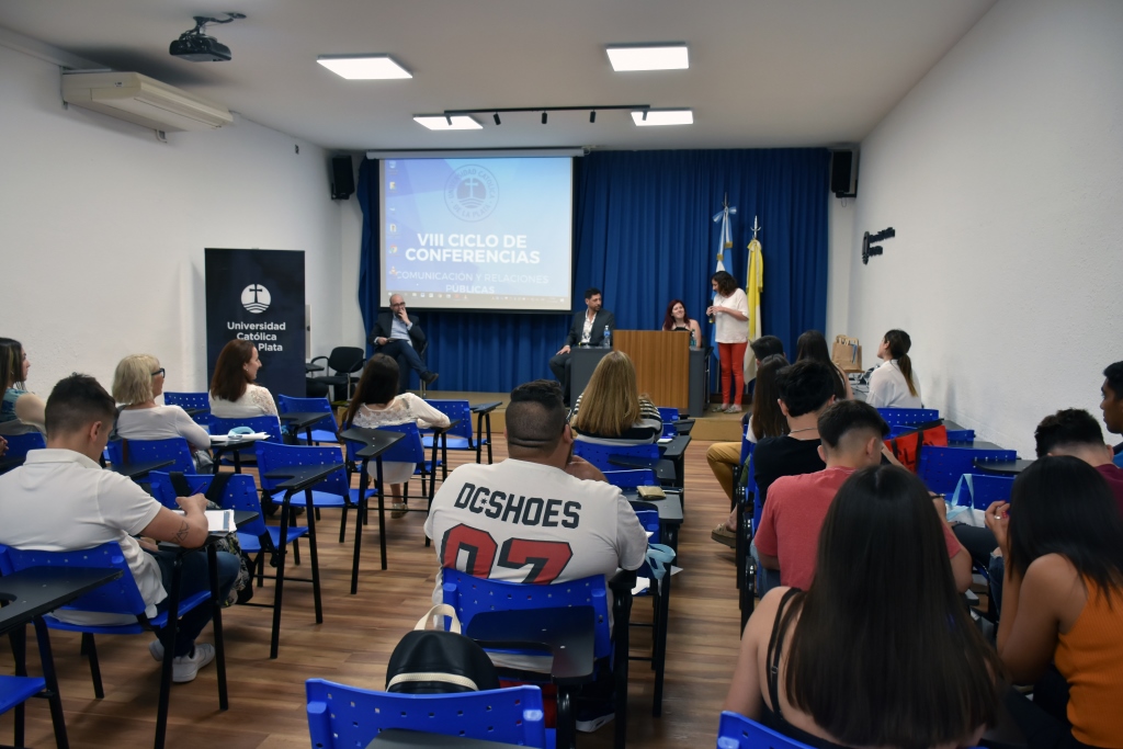 VIII Ciclo de Conferencias de Comunicación y Relaciones Públicas
