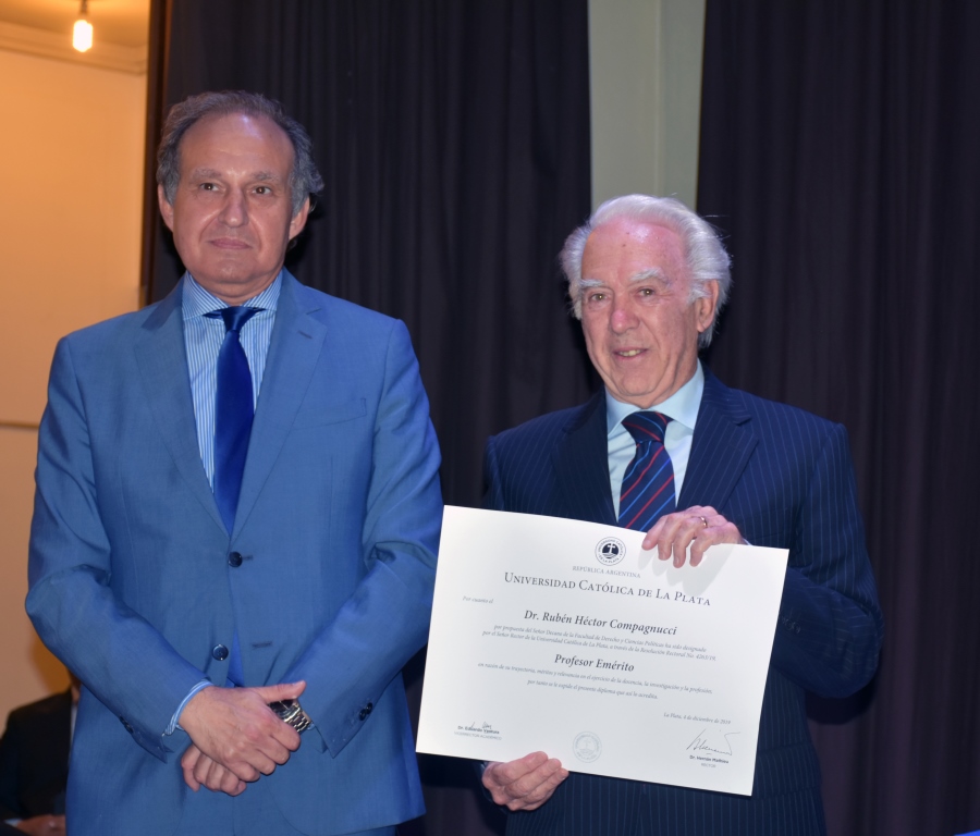 Acto de colación de la Facultad de Derecho y Ciencias Políticas 
