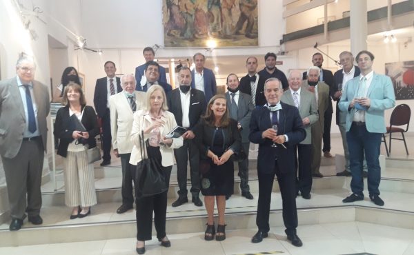 Brindis de despedida al Dr. Hernán Mathieu