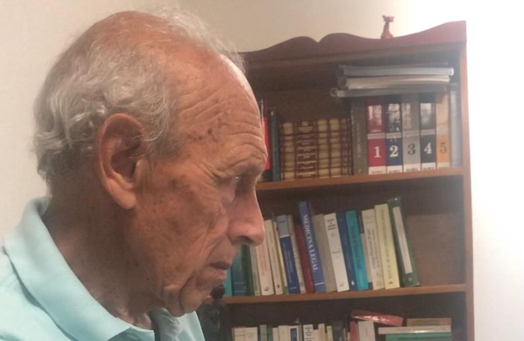 Se recibió de abogado en nuestra Universidad a los 76 años