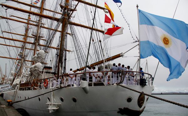 Obras del director del Museo UCALP en la Fragata Libertad