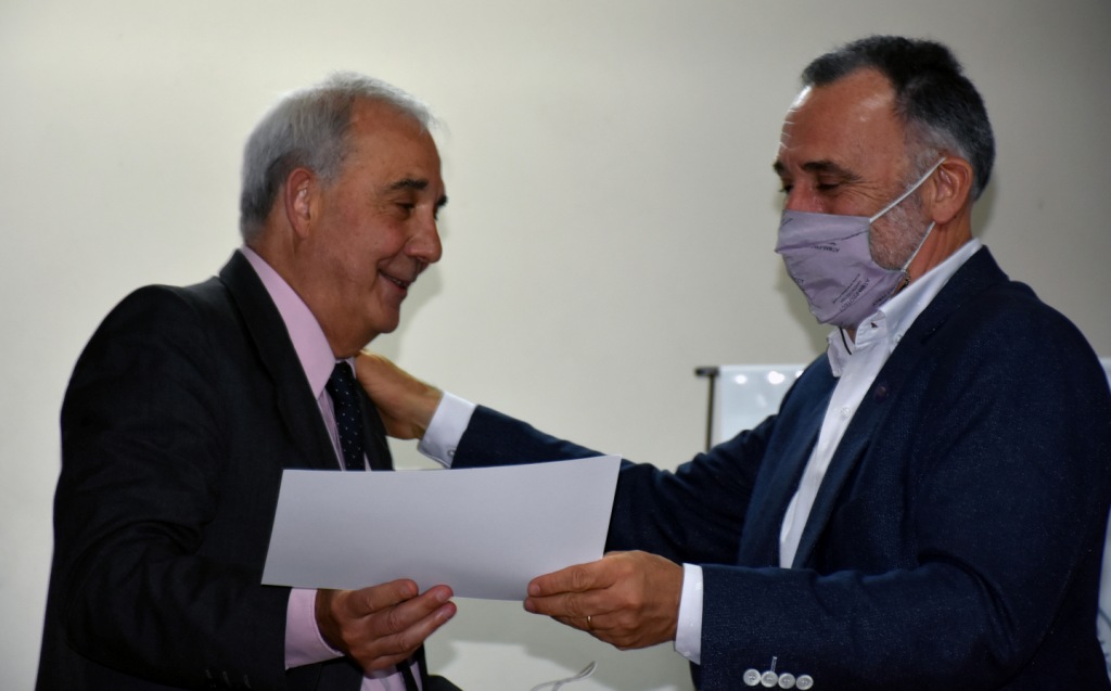 Emotivo homenaje a docentes de la Facultad de Ciencias Económicas y Sociales