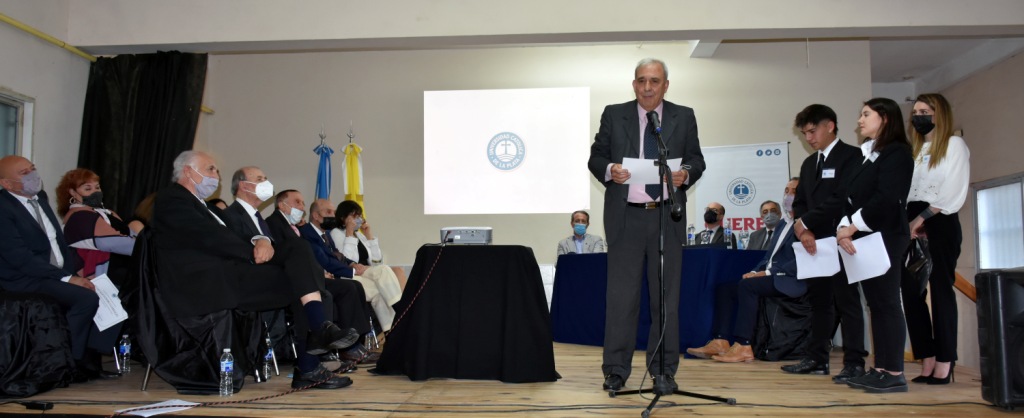 Emotivo homenaje a docentes de la Facultad de Ciencias Económicas y Sociales
