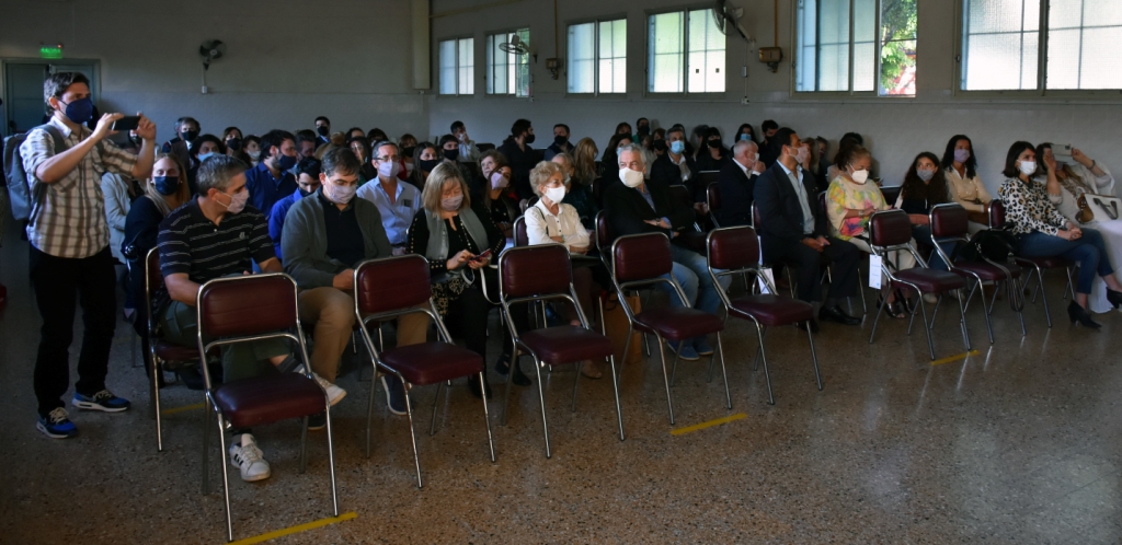 Emotivo homenaje a docentes de la Facultad de Ciencias Económicas y Sociales