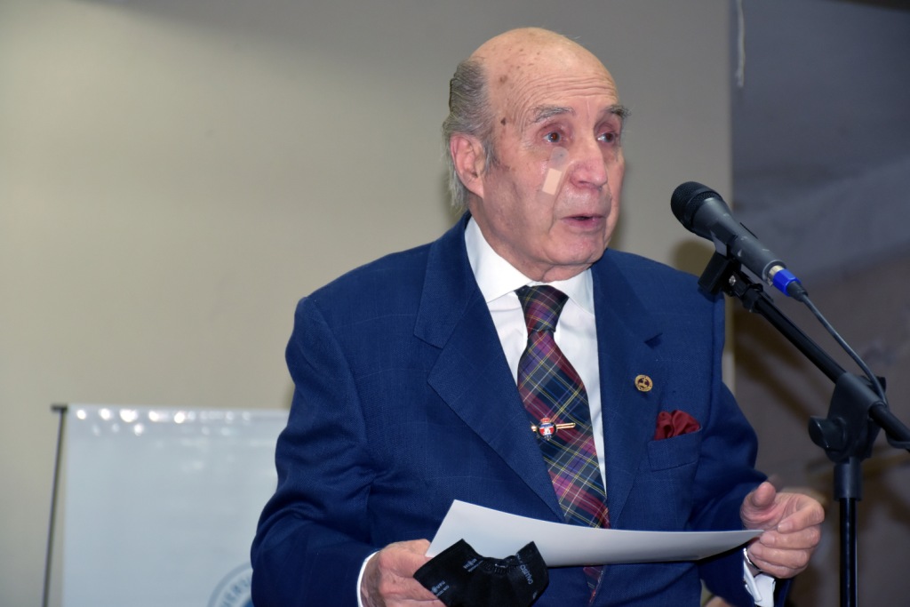 Emotivo homenaje a docentes de la Facultad de Ciencias Económicas y Sociales