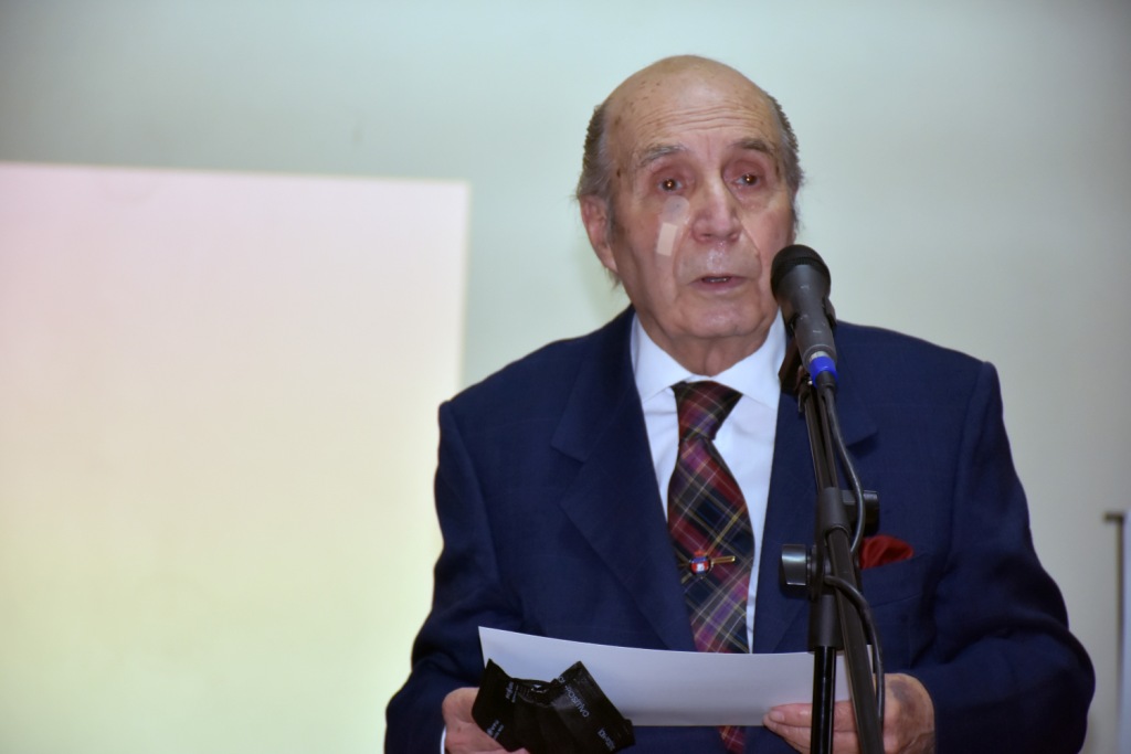 Emotivo homenaje a docentes de la Facultad de Ciencias Económicas y Sociales