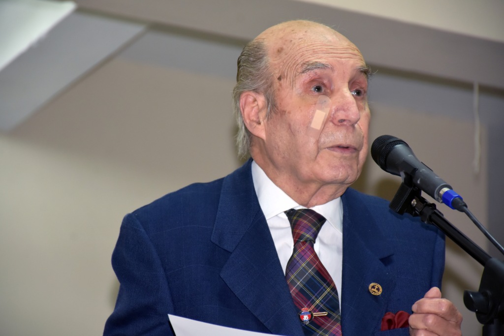 Emotivo homenaje a docentes de la Facultad de Ciencias Económicas y Sociales