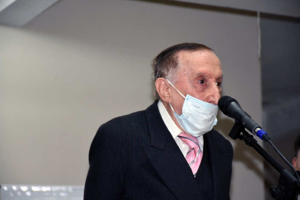 Emotivo homenaje a docentes de la Facultad de Ciencias Económicas y Sociales