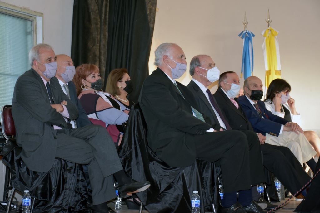 Emotivo homenaje a docentes de la Facultad de Ciencias Económicas y Sociales
