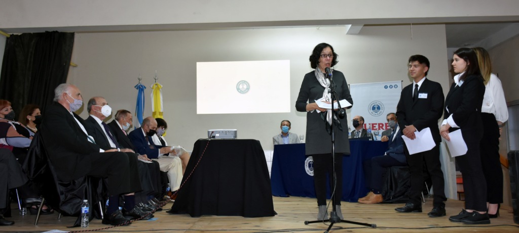 Emotivo homenaje a docentes de la Facultad de Ciencias Económicas y Sociales