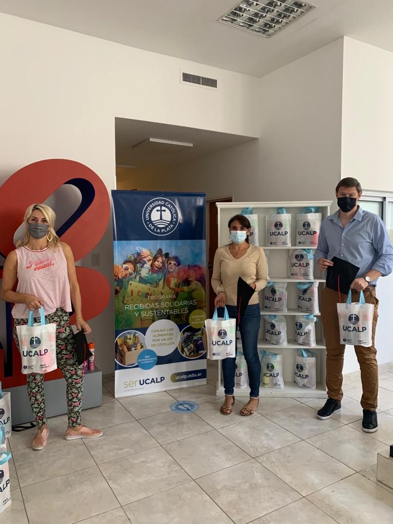 Alumnos se suman al Programa de Recibidas Solidarias y Sustentables