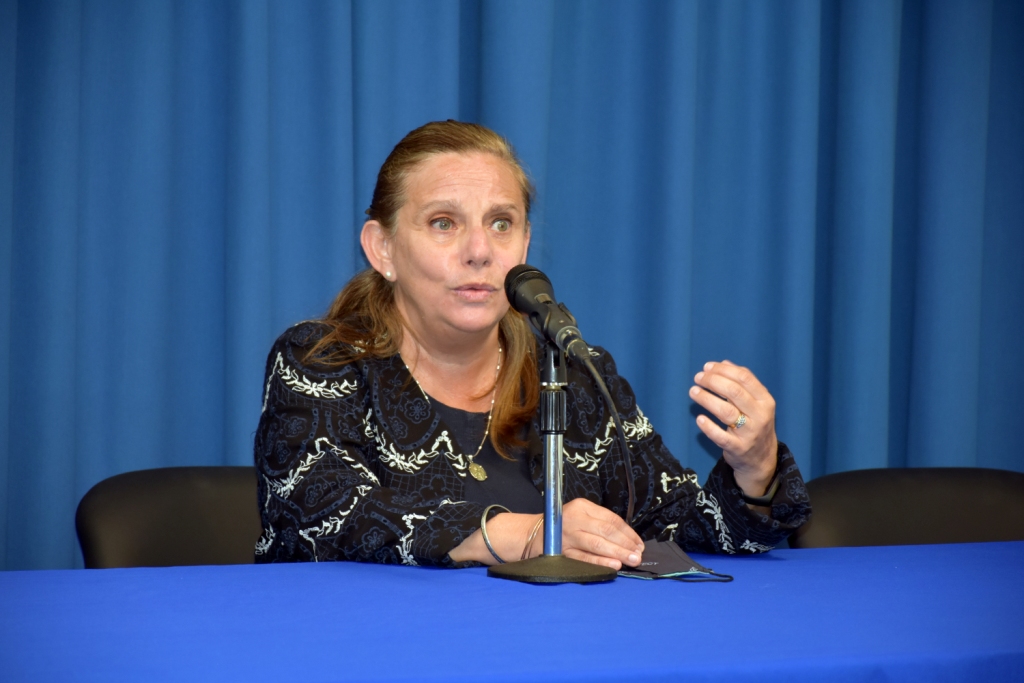 Reconocimiento a estudiantes que participaron de las Becas Santander 