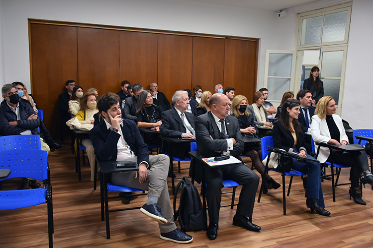 Conversatorio de Líderes en Responsabilidad Social Empresaria “Generar Valor en la Gestión Empresaria y Ser Solidarios ¿Incompatibles”